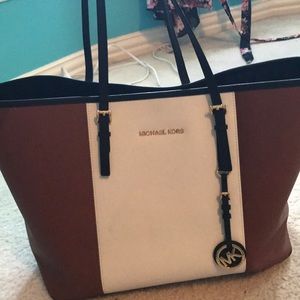 Michael Kors bag like new